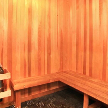 Holiday In La - 1Br With Free Parking, Laundry, Pool Los Angeles Exterior photo