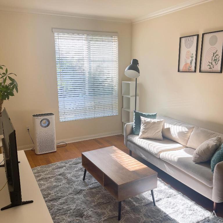 Holiday In La - 1Br With Free Parking, Laundry, Pool Los Angeles Exterior photo